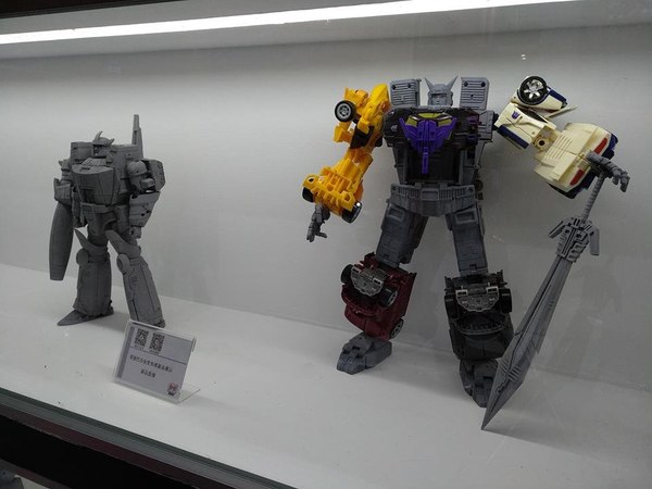 Black Mamba Unofficial Third Party Merchandise Roundup   Oversize KO POTP Dinobots And More 25 (25 of 32)